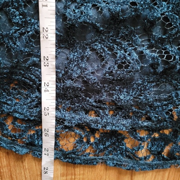 Sanctuary Shirt Women Size Medium Green Lace Lined Long Sleeve Classic Top - Picture 7 of 10